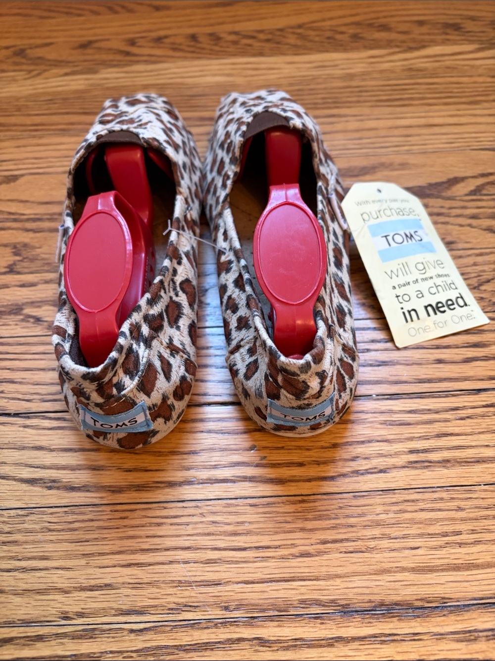 NWT Toms Size 37 Leopard Print Slip-On Flats - Brown & Black - Picture 3 of 6